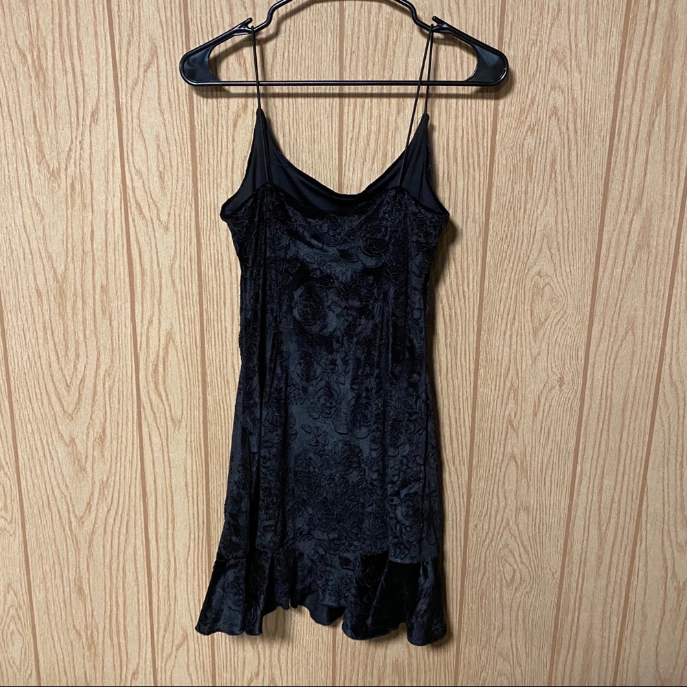 ⭐️AQUA Floral Embossed Velvet Dress - Picture 6 of 6
